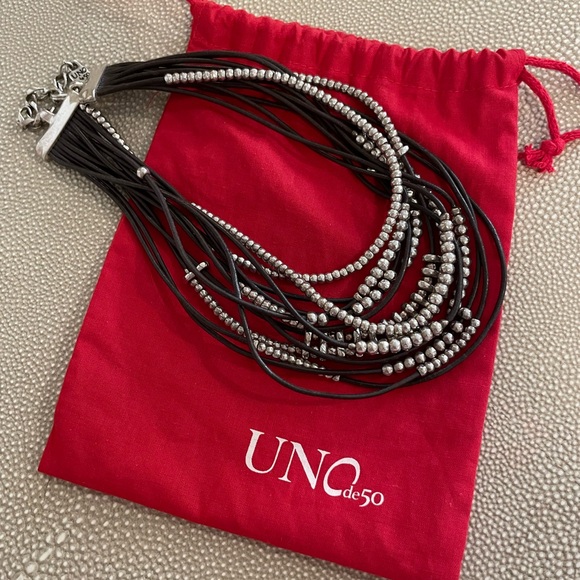 Uno De 50 Multi Strand necklace Silver and leather - Picture 3 of 4